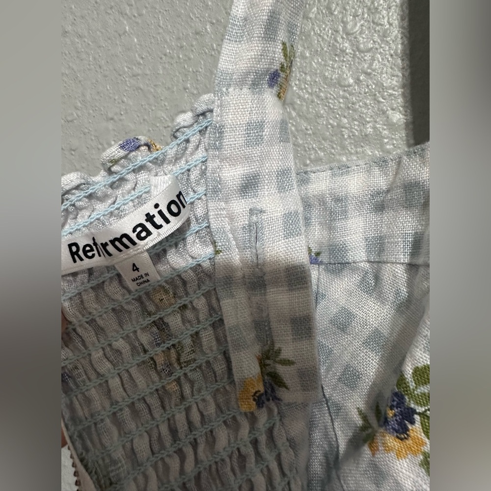 Like new, Reformation Maegan Linen Floral Dress
Wore once for birthday pictures - Picture 9 of 14